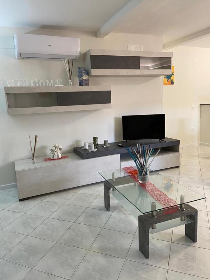 Sofi House-Appartamento In Villa Con Piscina Scafati Exteriör bild